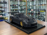 1:8 Scale Resin Sports Car – Matt Black/Gold Rim Limited Edition🖤💫