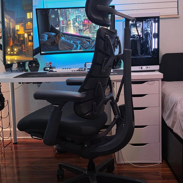 Dynamic Ergonomic Chair: FlexFit Backrest with Smart Lumbar Massage🪑💡