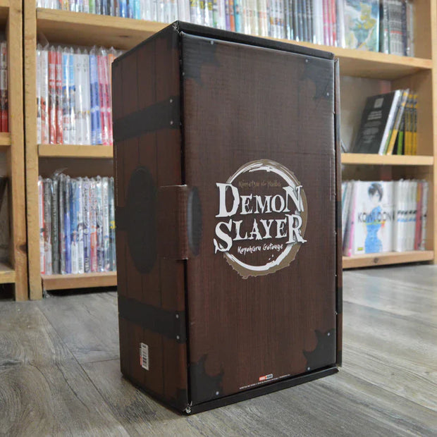 Demon Slayer: Kimetsu no Yaiba Complete Box Set (Volumes 1-23) 📚🔥